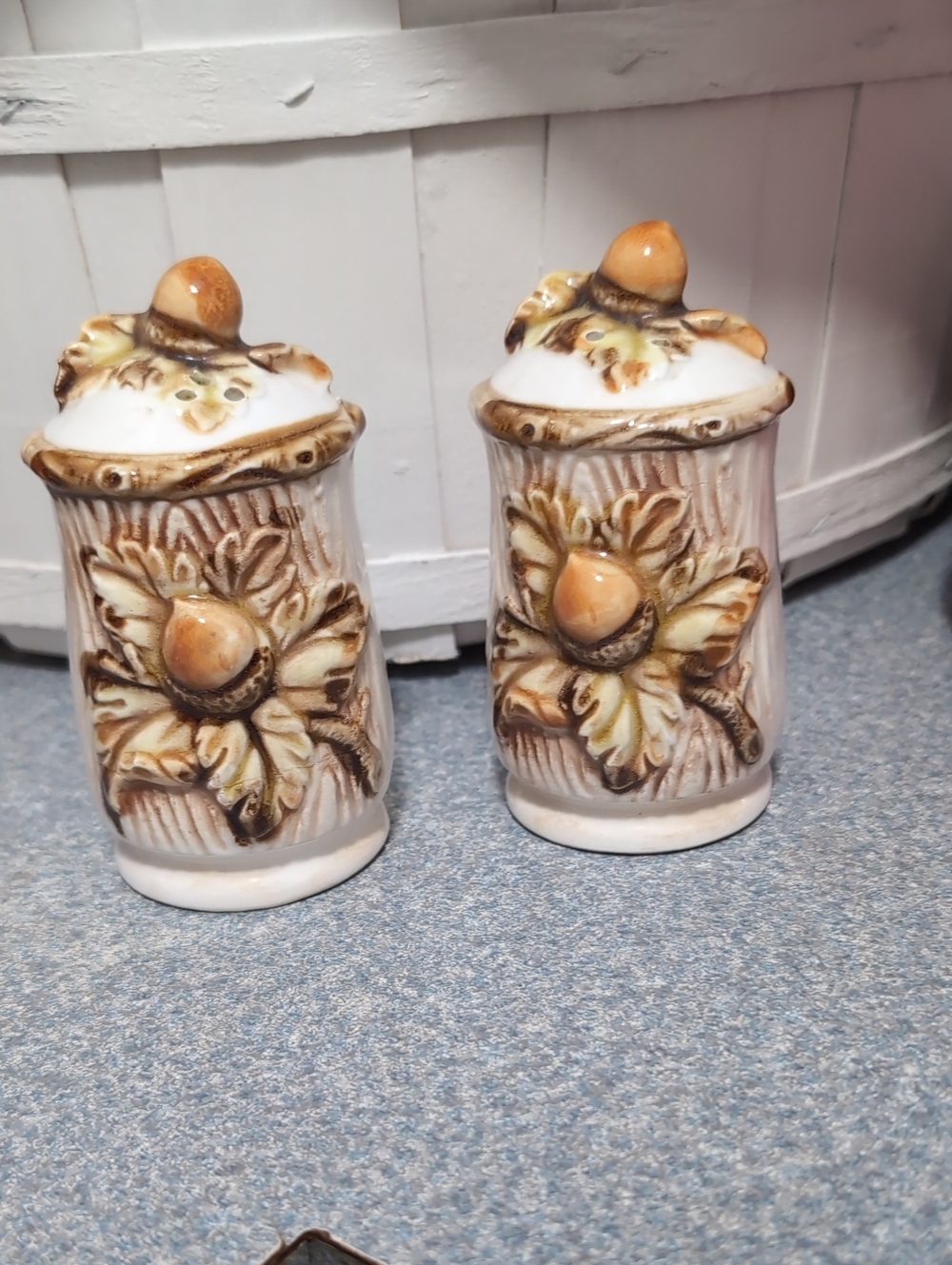 Vintage 1960s Nevco Japan Rustic Acorn Ceramic Salt and Pepper Shakers Set, NOS
